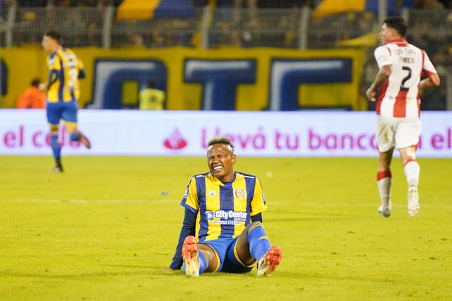 Jaminton Capaz sufrió una lesión en la rodilla derecha y se perderá algunos partidos.