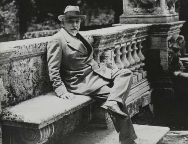 Homenaje al célebre escritor italiano Luigi Pirandello en el teatro El