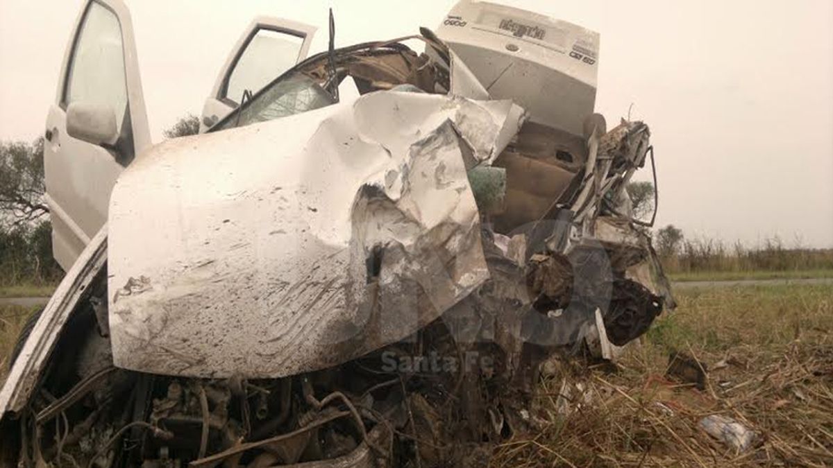 Murieron padre e hijo en un choque frontal en la ruta Nº 2