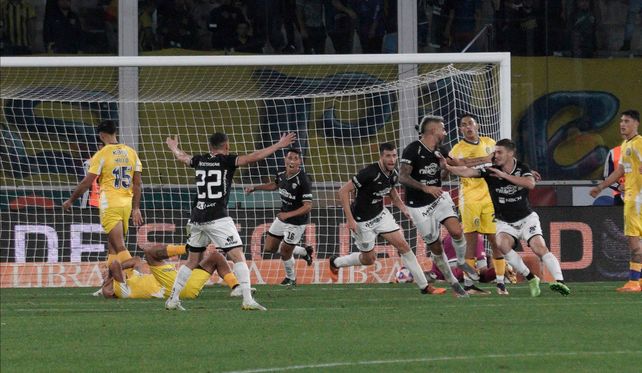 Central no pudo en Córdoba contra Chaco For Ever, que lo expulsó de la Copa Argentina en 16avos de final.