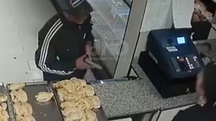 Video: así robaron en una panadería sobre Bulevar