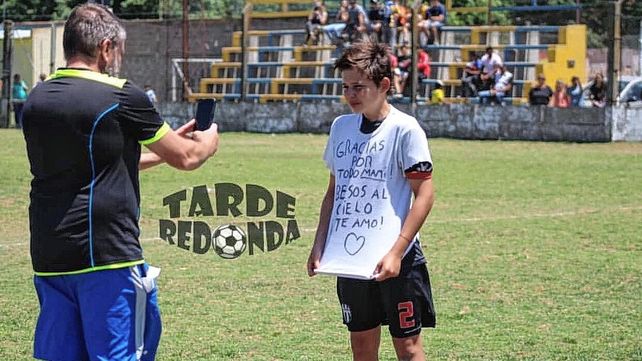 Luca Güerci juega para la 10ma de Alumni. El niño hace poco sufrió el fallecimiento de su madre y decidió jugar en su categoría.