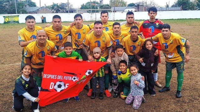 Los Canarios igualó 3 a 3 con Loyola en barrio Yapeyú. Los Canarios igualó 3 a 3 con Loyola en barrio Yapeyú.