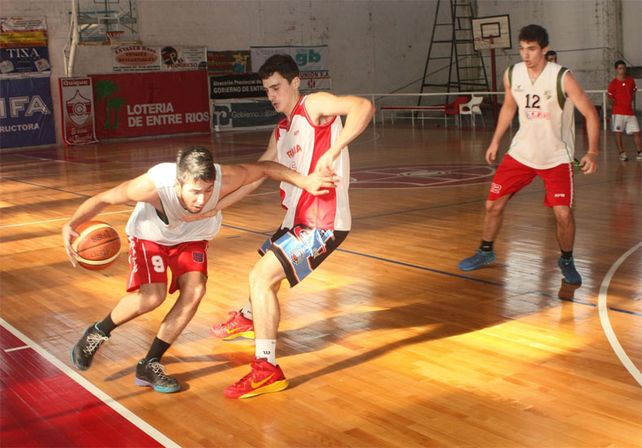 ENTRENANDO. Práctica de la Preselección U19 de Paraná.