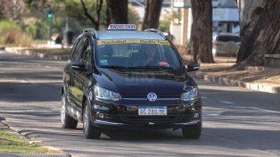 Este viernes aumentan las tarifas de taxis en la ciudad de Santa Fe: cuánto costará la bajada de bandera