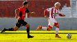 El clásico liguista entre Colón y Unión se juega en la autopista con público de ambas hinchadas.