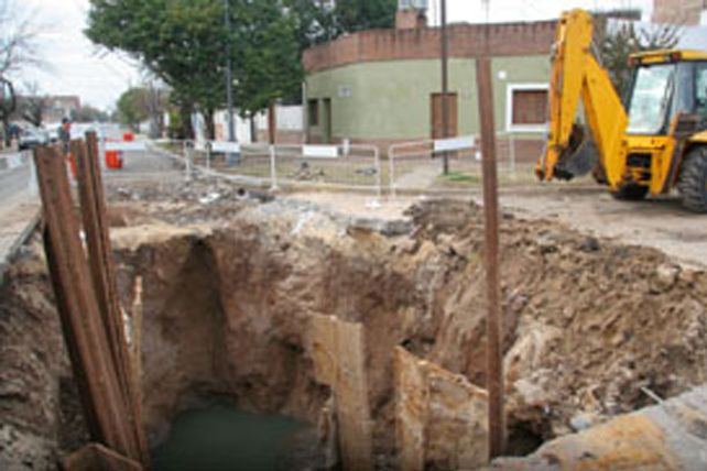 Assa inicia los trabajos en Urquiza y Cándido Pujato