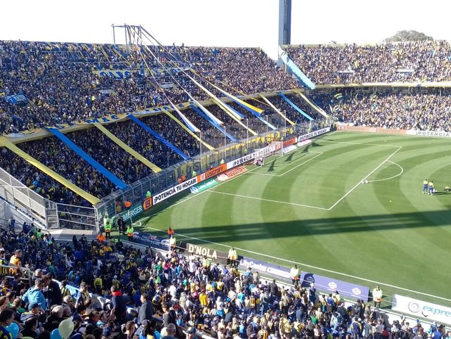 Clásico rosarino: un Gigante colmado espera ansioso por el choque entre Central y Newells