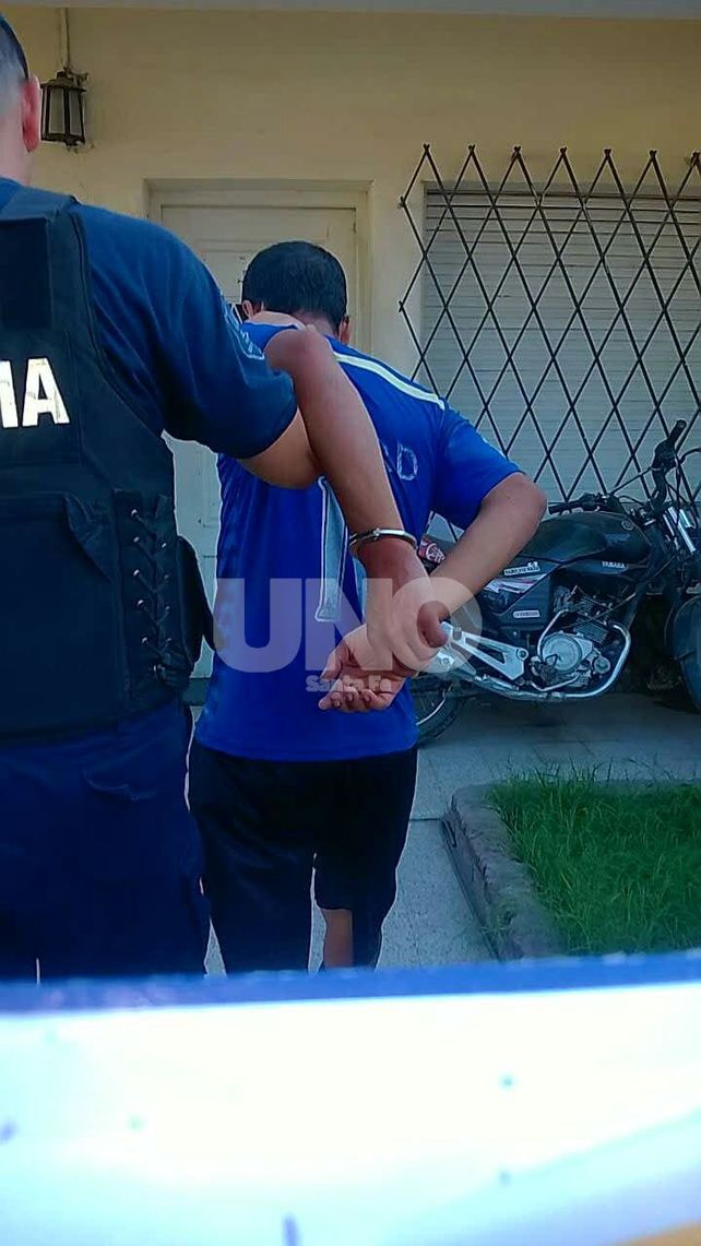 B° Constituyentes: cayeron con pastillas de éxtasis y dosis de marihuana