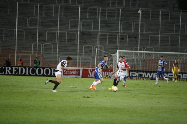 Patronato cayó en los penales y quedó eliminado en Mendoza
