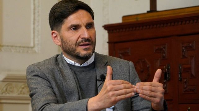 Maximiliano Pullaro aseguró que se terminan los privilegios de las empresas estatales.