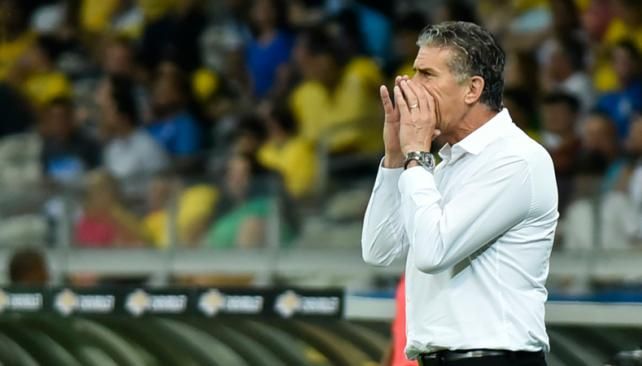 El Patón Bauza debutó con una goleada