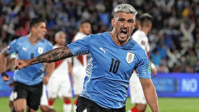 Uruguay ganó de local en el Centenario.