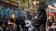 Hoy se farmea aura en Rosario: la tendencia de redes que llegó al espacio público