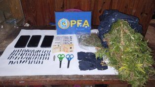 La Policía Federal aprehendió a siete vendedores de drogas en cinco allanamientos en B° Nueva Esperanza