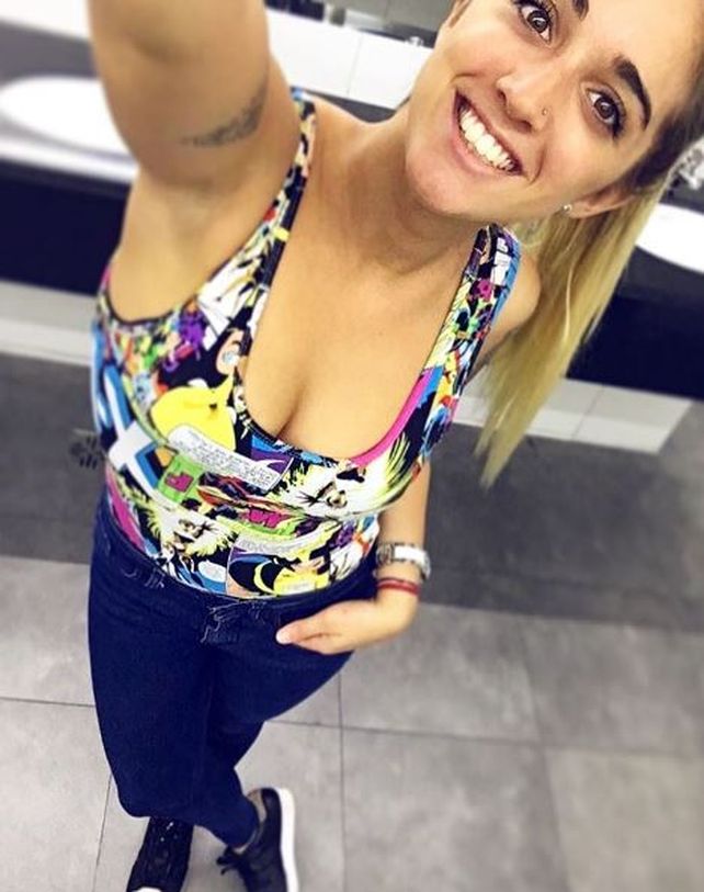 La preciosa rubia que busca el corazón del goleador argentino