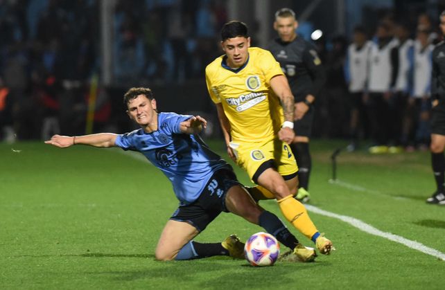 Giaccone traslada en el partido contra Belgrano. Ese día no tuvo la compañía de Malcorra ni Campaz.