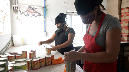 Dejar de ser invisibles: cocineras de barrios populares exigen ser trabajadoras