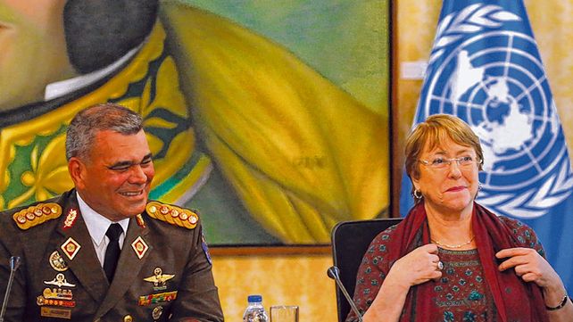 Nervios. El ministro de Defensa