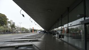 Choferes de micro de larga distancia iniciaron un paro por tiempo indeterminado