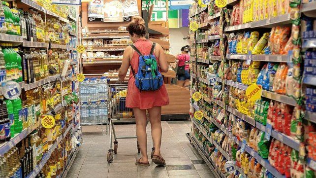 En 2024 bajaron las ventas de bienes de consumo masivo un 13