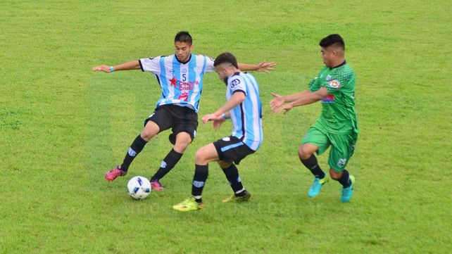 El Mondonguero fue goleado y perdió la cima del Federal B