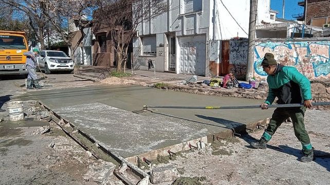 Trabajos de bacheo en la ciudad de Santa Fe