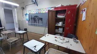 Una de las aulas vandalizadas en la Escuela Carrasco. Fue este viernes a la madrugada.&nbsp;