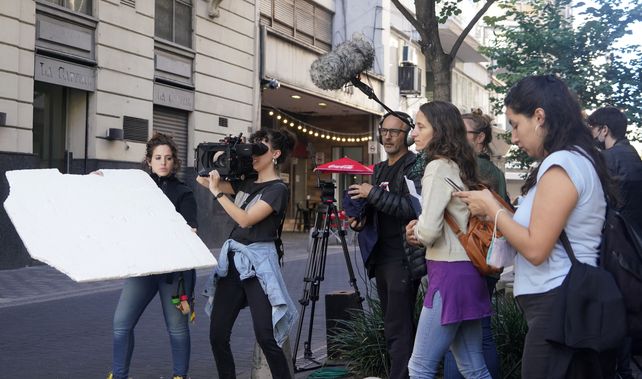 La vida de la única mujer que dirigió el diario La Capital llega a la TV