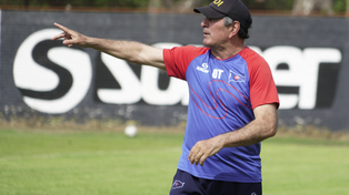 Daniel Teglia no se fue conforme con el rendimiento de Central Córdoba ante Claypole.