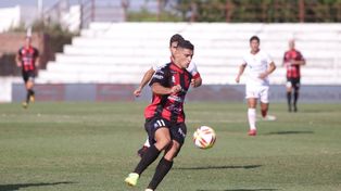 Patronato le ganó a Huracán y salió del descenso