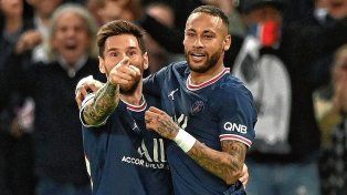 Neymar quiere seguir en PSG, donde es compañero de Messi.