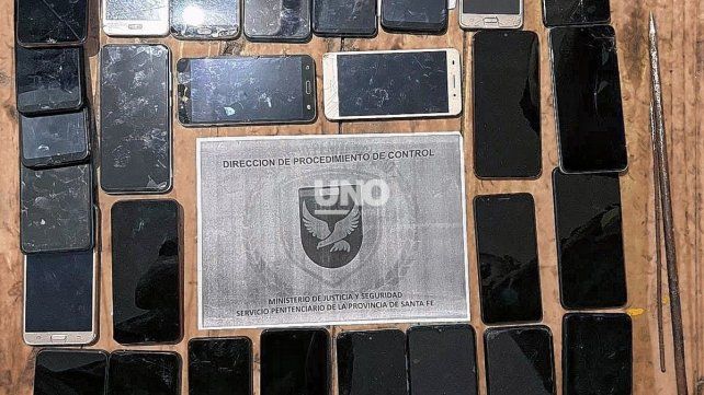 Incautaron 26 teléfonos celulares en una requisa en la cárcel de Coronda﻿.