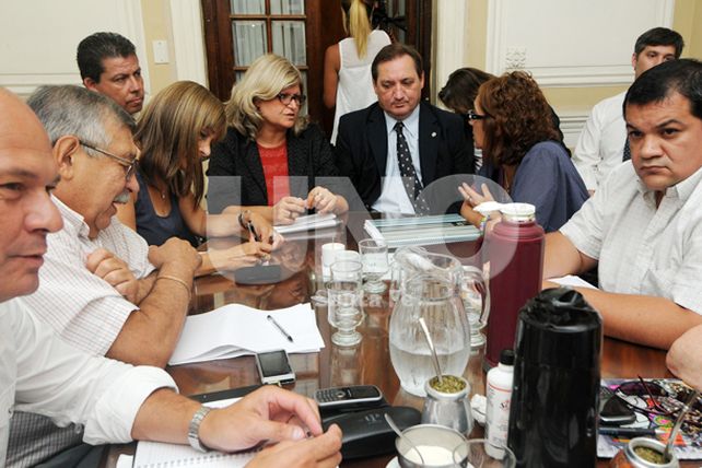 El gobierno retomó este mediodía la negociación paritaria con los docentes