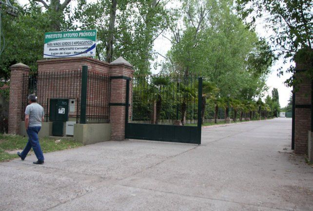 Imputaron a dos curas de un instituto por abusos con acceso carnal a chicos sordomudos