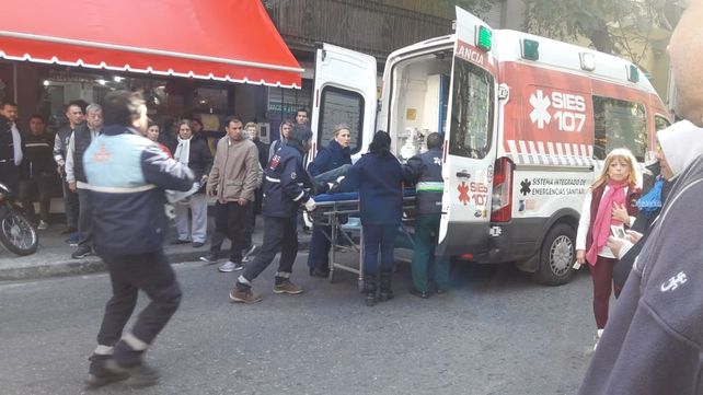 Una mujer fue atropellada por un colectivo en pleno centro y está en ...