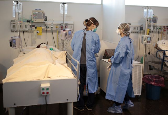 Las camas críticas comienzan a ocuparse en los centros médicos públicos y privados.&nbsp;