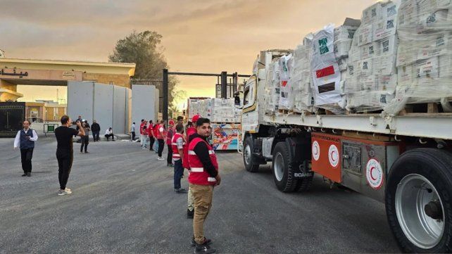 Van llegando camiones con ayuda humanitaria a Gaza Van llegando camiones con ayuda humanitaria a Gaza