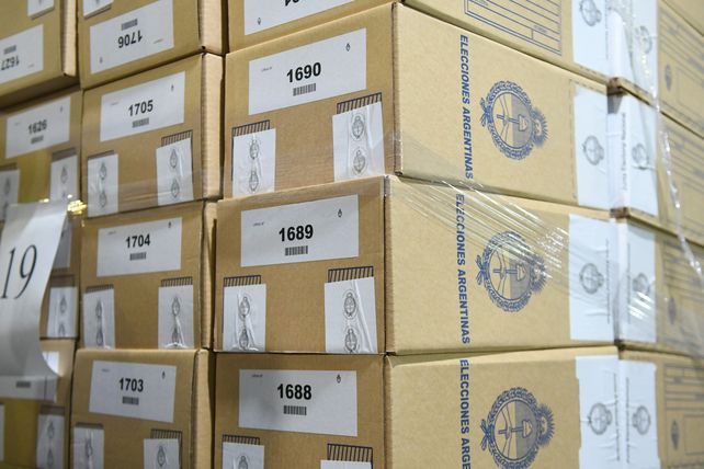 Urnas en espera. El domingo será la décima elección presidencial desde 1983. Hay 35.394.425 personas habilitadas a votar en todo el país.