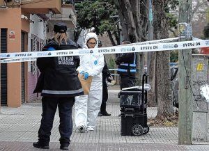 Femicidio en Villa Devoto: asesinaron a una mujer y detuvieron a su esposo