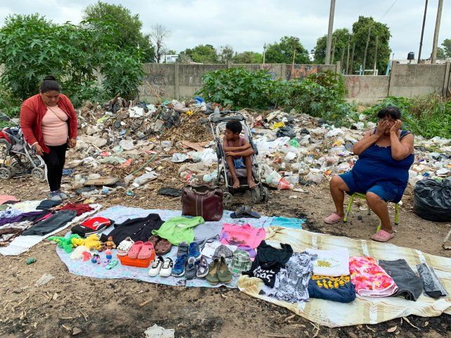 Reordenar, mejorar los espacios y la limpieza de espacios donde se arman basurales y queda expuesta la m&aacute;s brutal miseria. Foto Celina Mutti Lovera