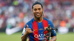 Ronaldinho citó una frase de Di Stéfano para anunciar su despedida