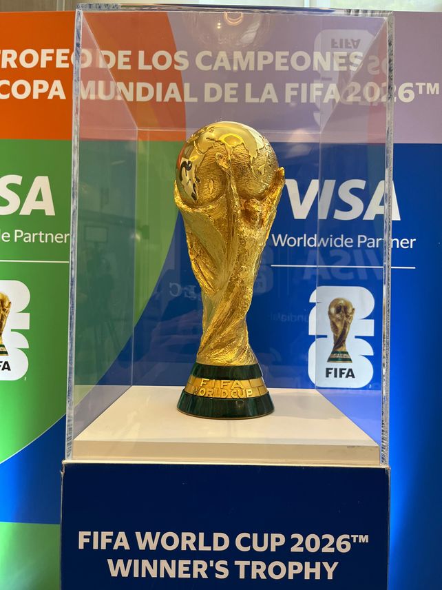 Banco Macro presentó el trofeo de la Copa Mundial de la Fifa 2026