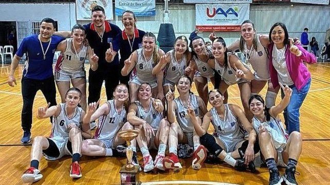La Selección de Mayores de Santa Fe consiguió por primera vez en su historia el Provincial en Tostado. La Selección de Mayores de Santa Fe consiguió por primera vez en su historia el Provincial en Tostado.