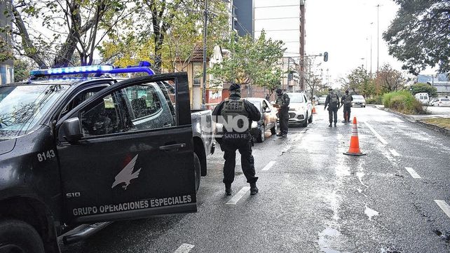 Se llevan adelante controles por parte de la policía y fuerzas de seguridad para el control del cumplimiento de las restricciones.