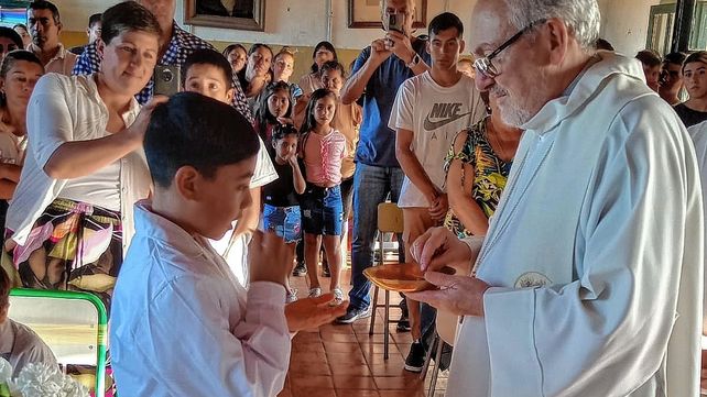 Primera Comunión. Fueron siete los alumnos que recibieron la Eucaristía.