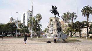 Inauguran la renovada plaza San Martín
