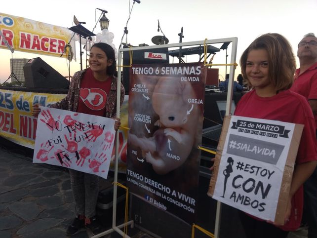 Miles de santafesinos celebraron el Día del Niño por Nacer en la Costanera