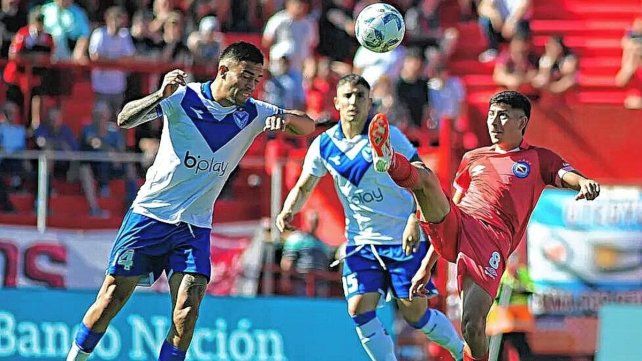 Argentinos rescató un empate ante Vélez que motivó a Colón y Unión