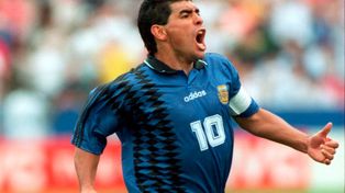 Diego Maradona grita con alma y vida el que sería su último gol con la camiseta albiceleste.